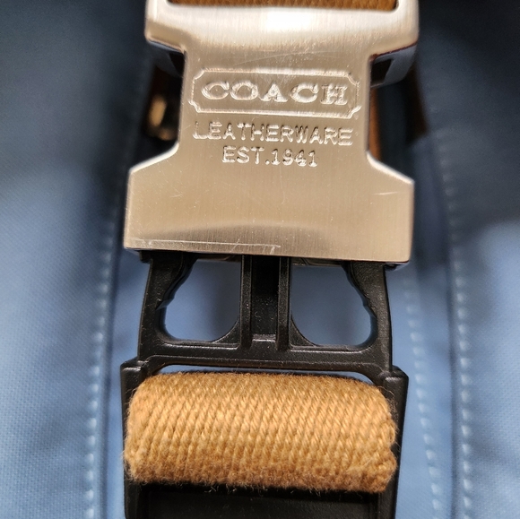 Authentic Leather Coach Messenger/Laptop Bag, Great Condition - Picture 8 of 11